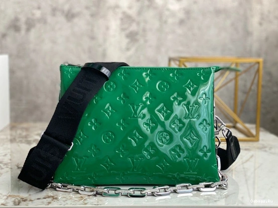 LOUIS VUITTON PM COUSSIN 0211